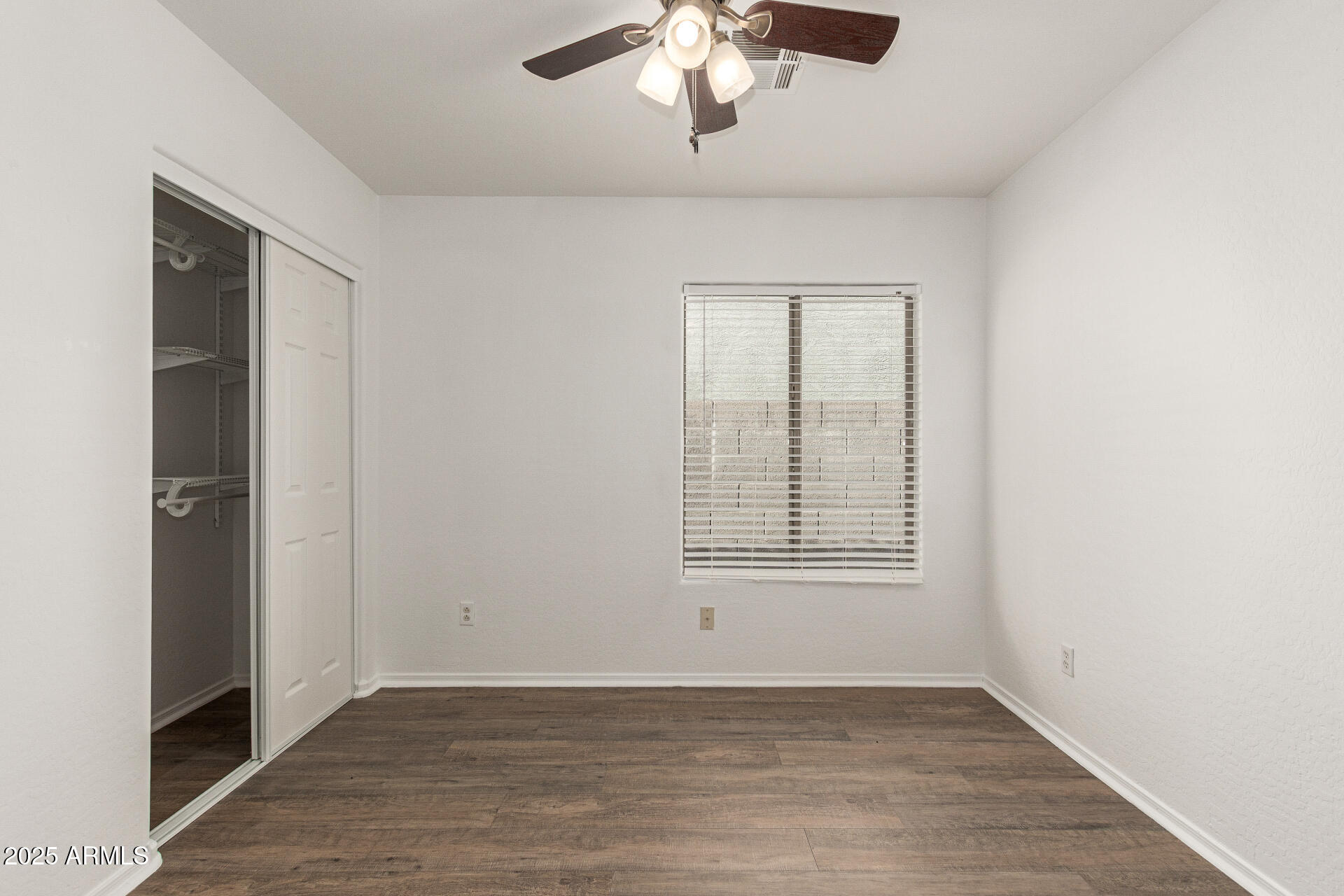 45542 W GUILDER Avenue