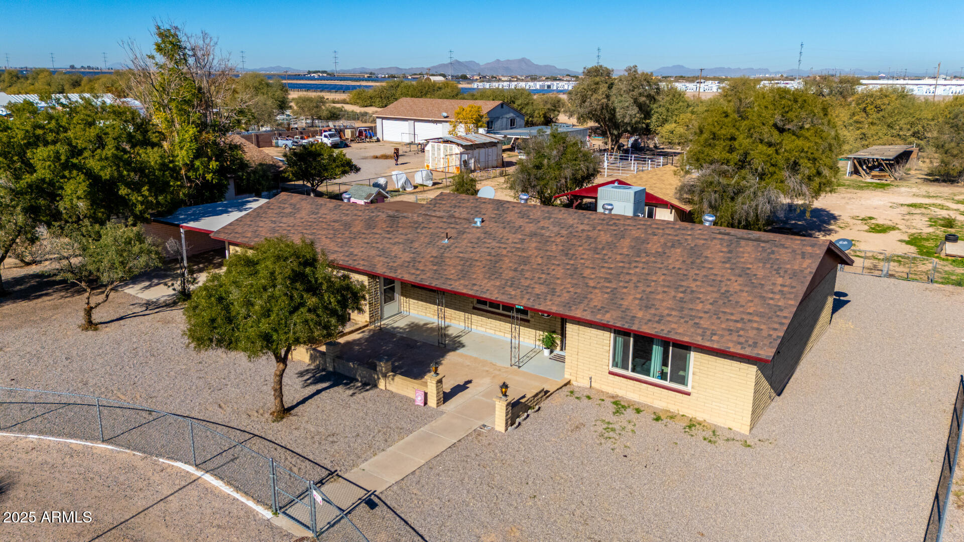 266 W CALLE TUBERIA