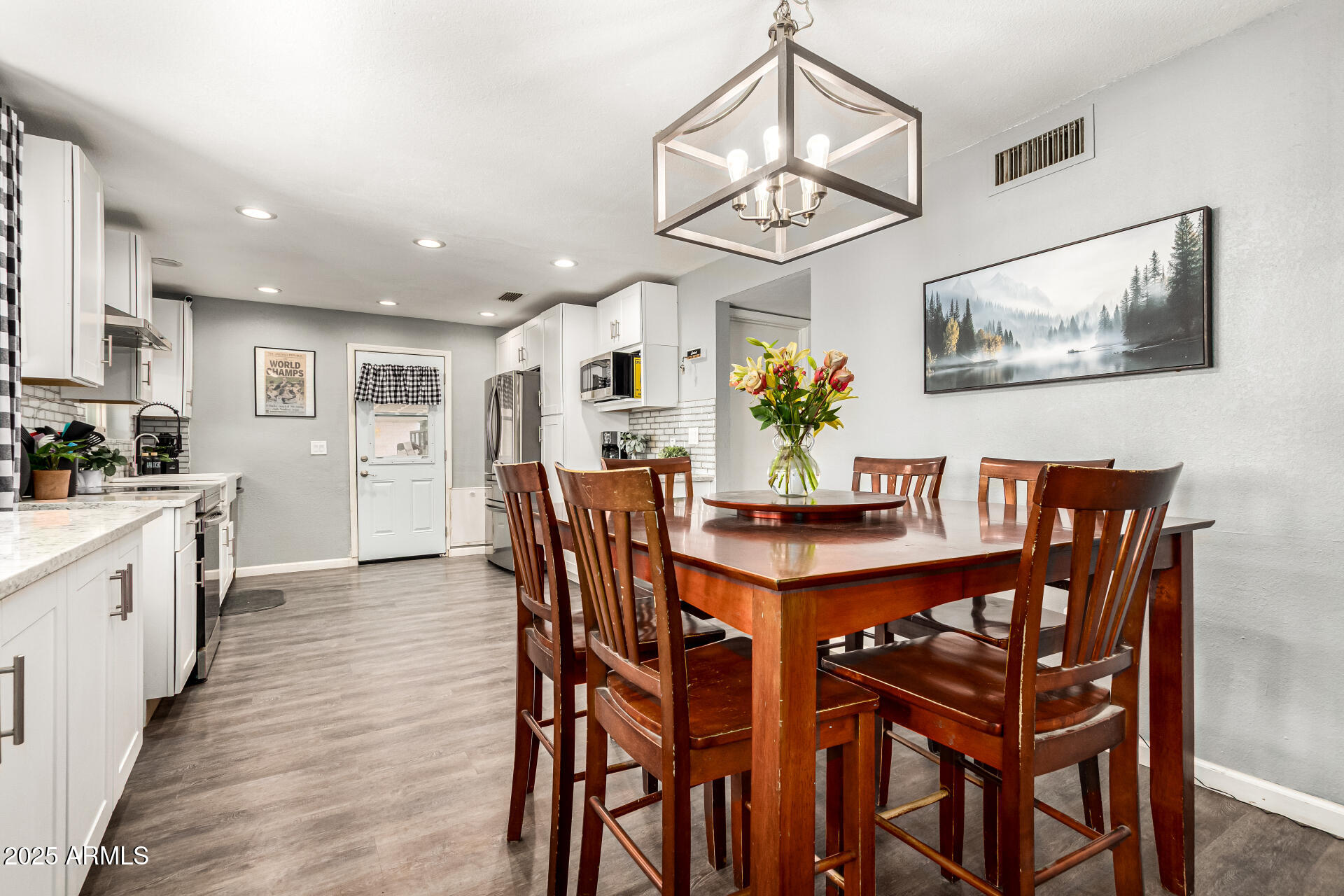266 W CALLE TUBERIA