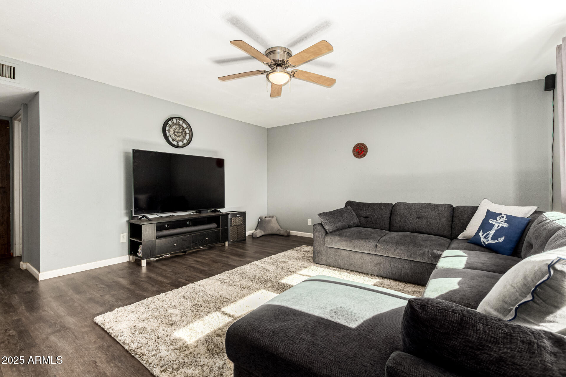 266 W CALLE TUBERIA