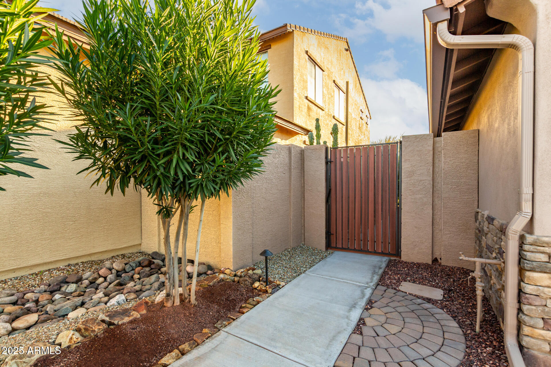 17869 W VERDIN Road