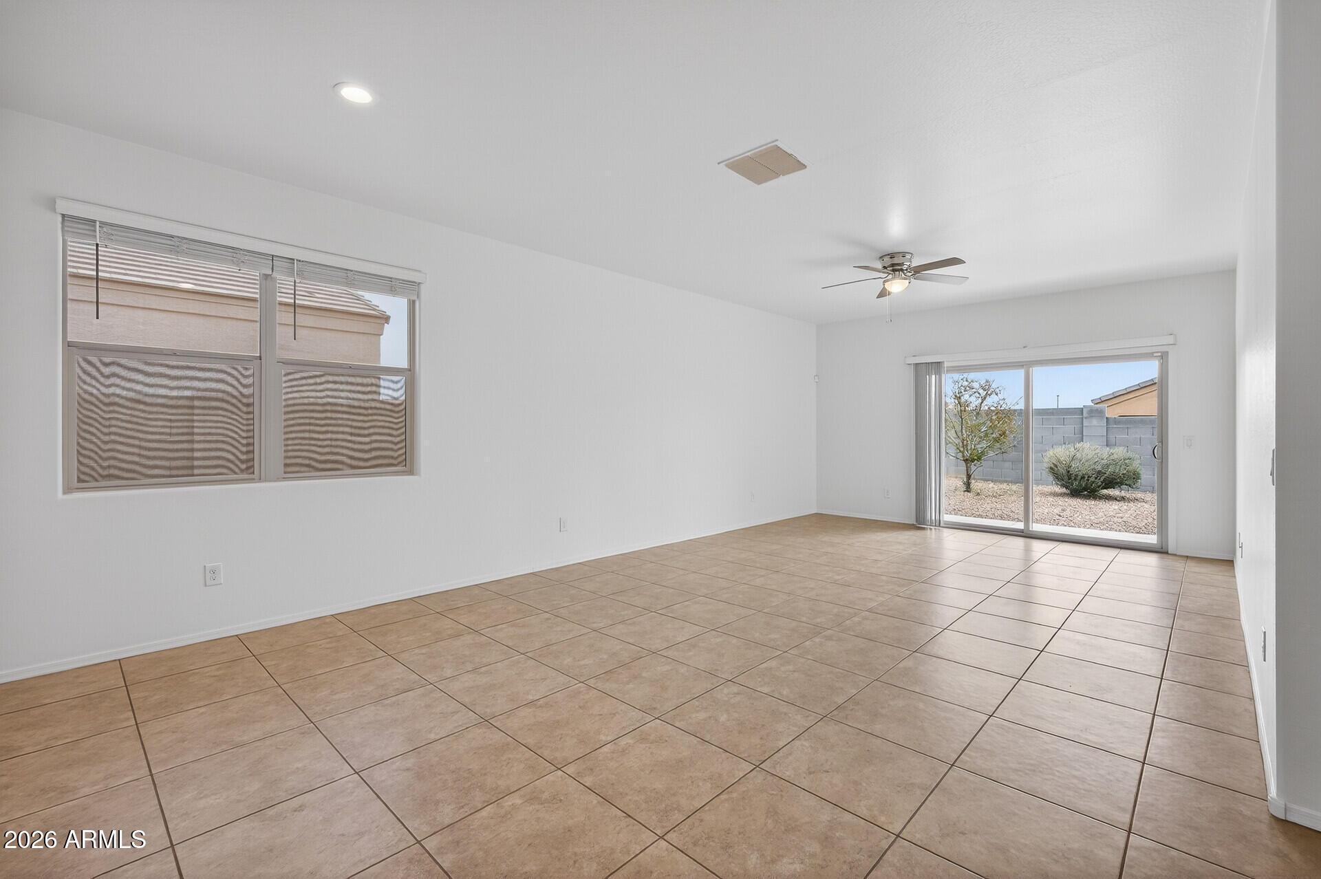 25641 W WINSTON Drive