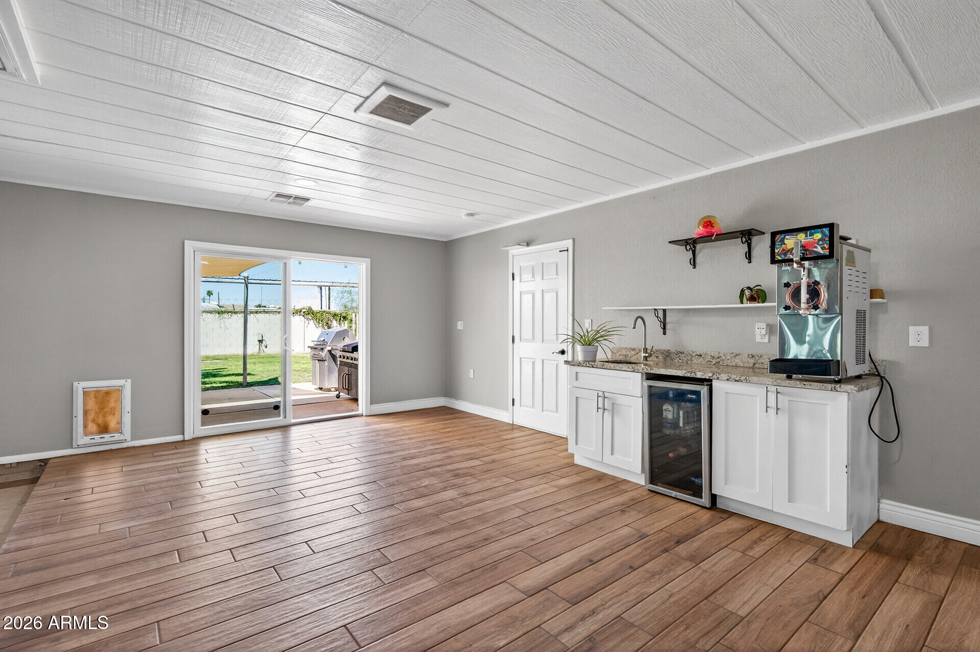 3710 E ARBOR Circle