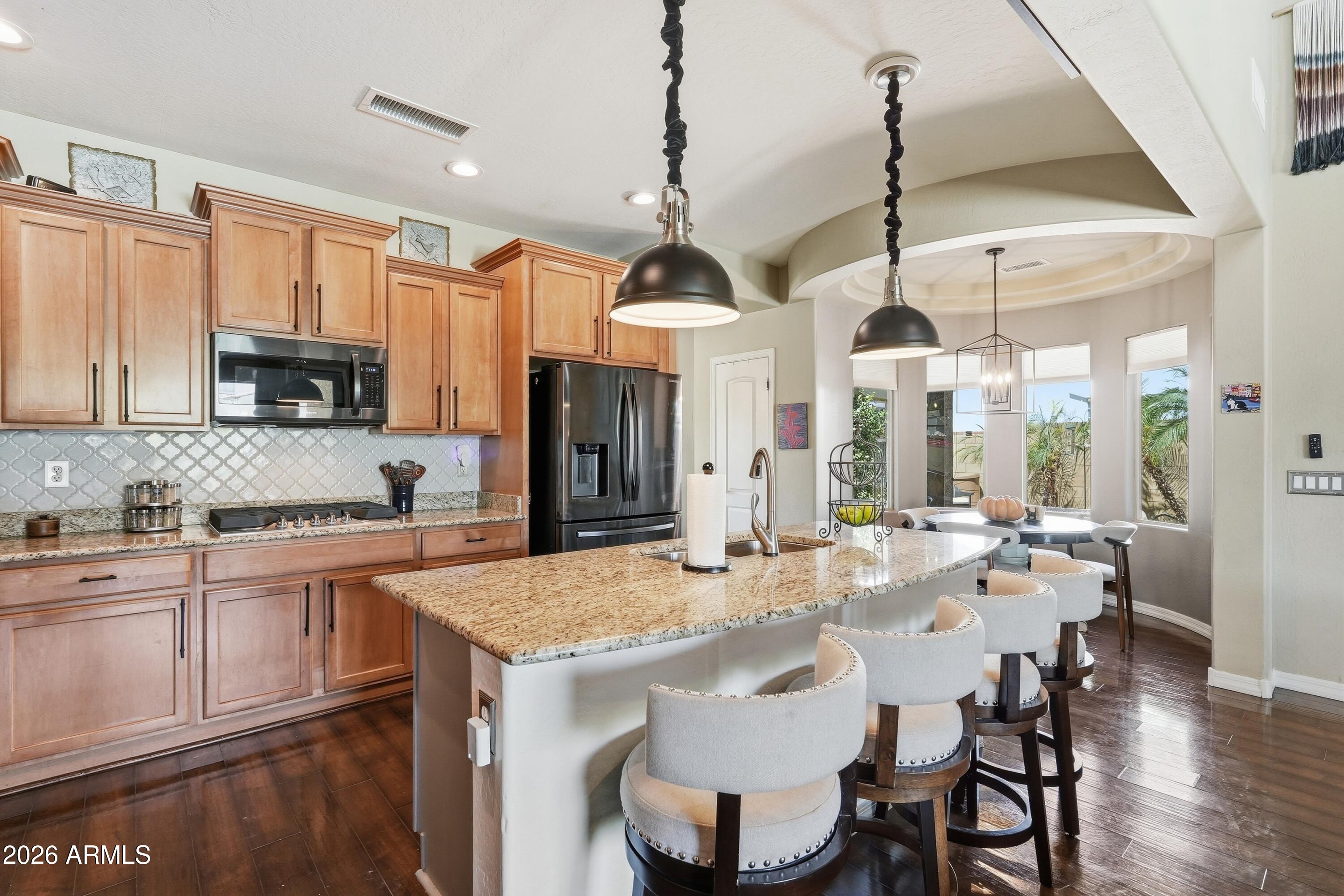 2877 N Heritage Street