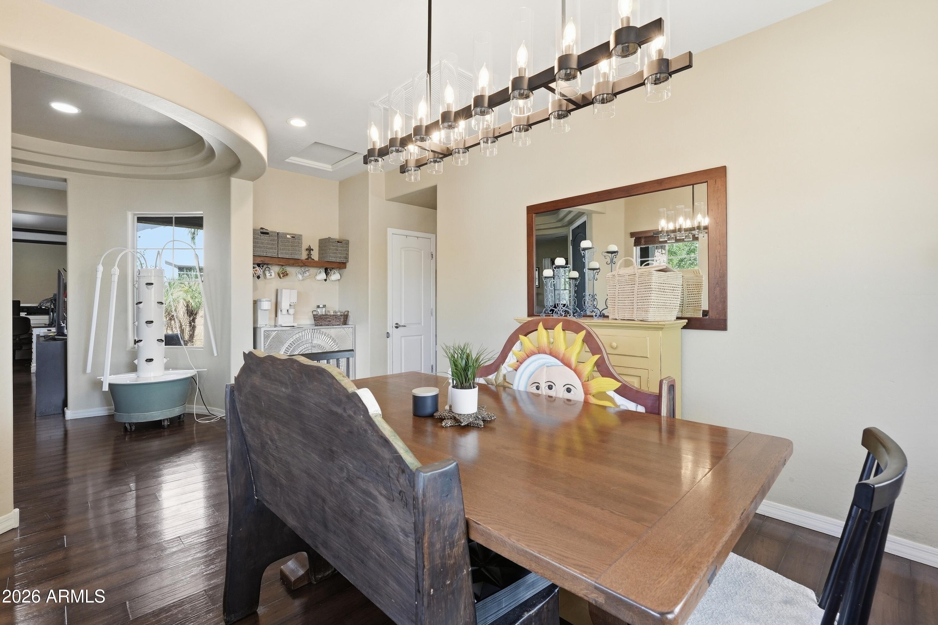 2877 N Heritage Street