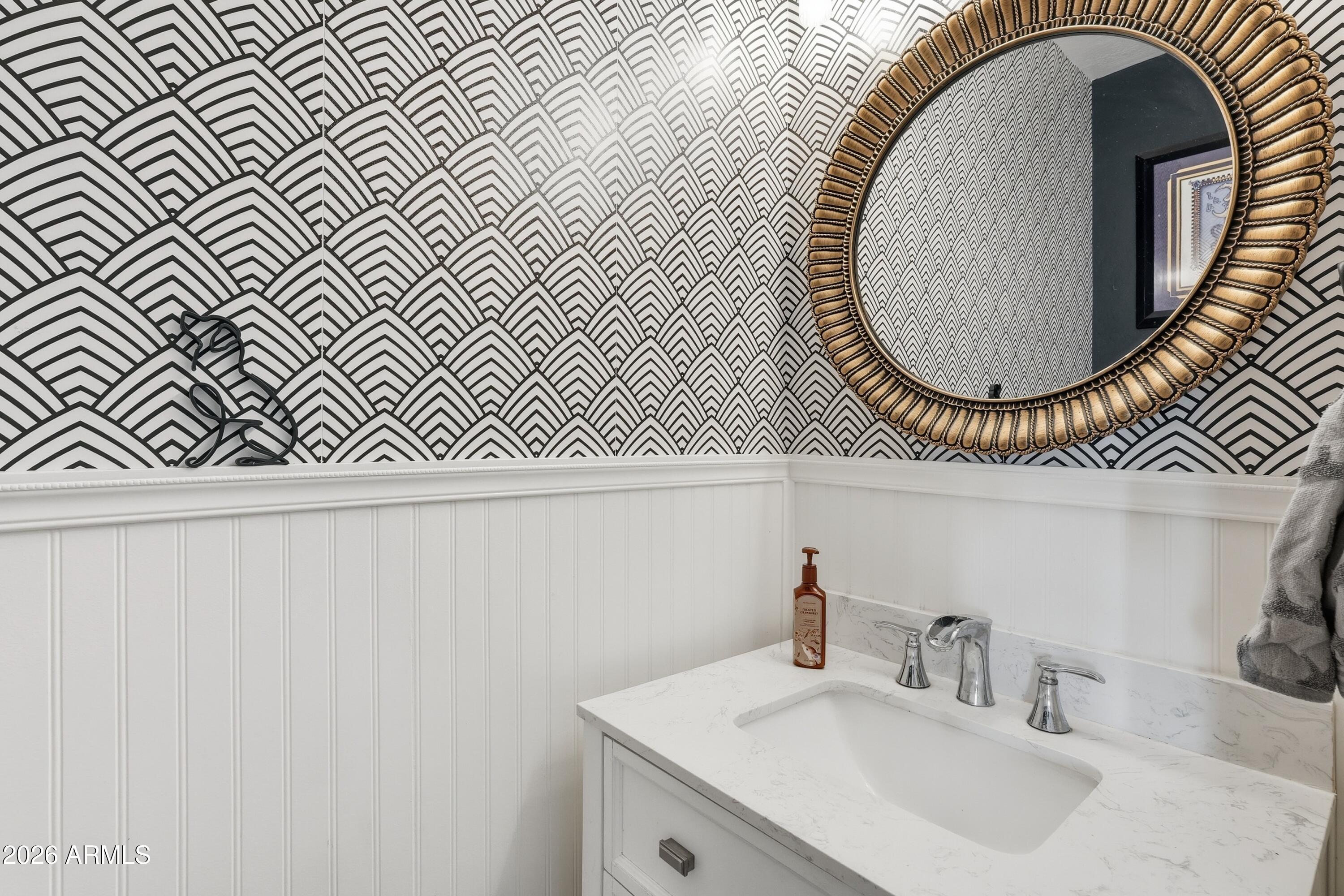 2877 N Heritage Street