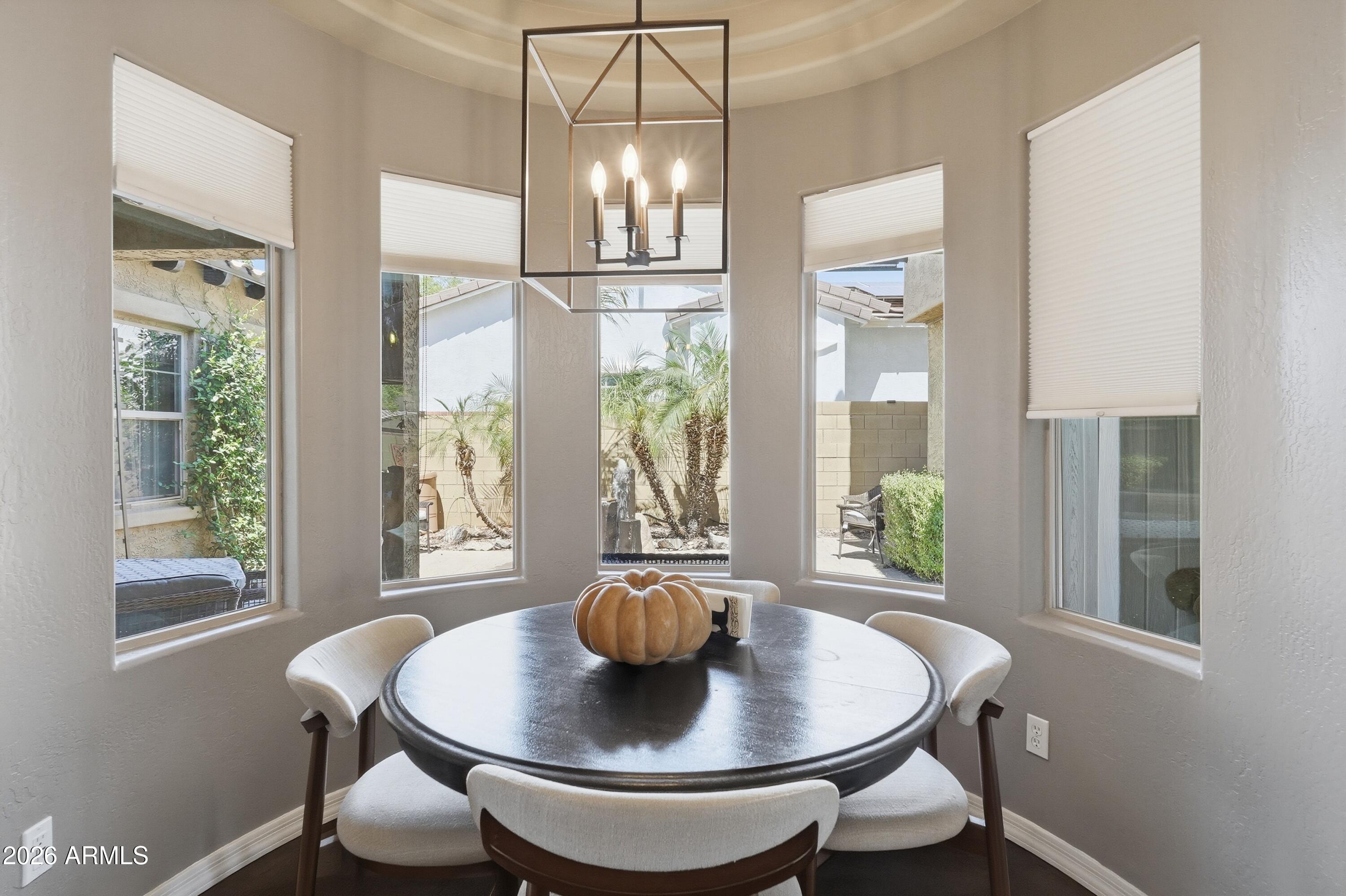 2877 N Heritage Street