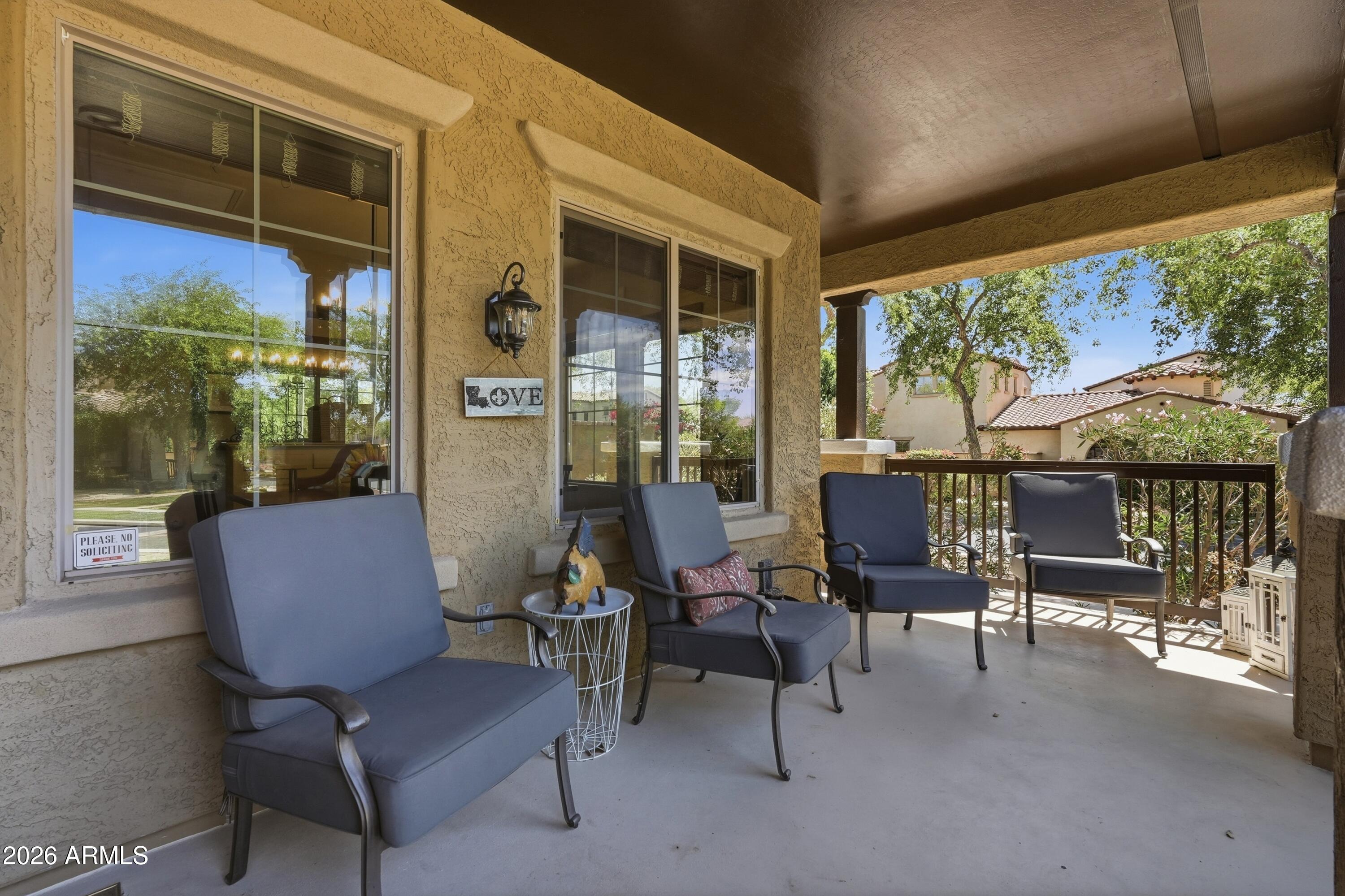 2877 N Heritage Street