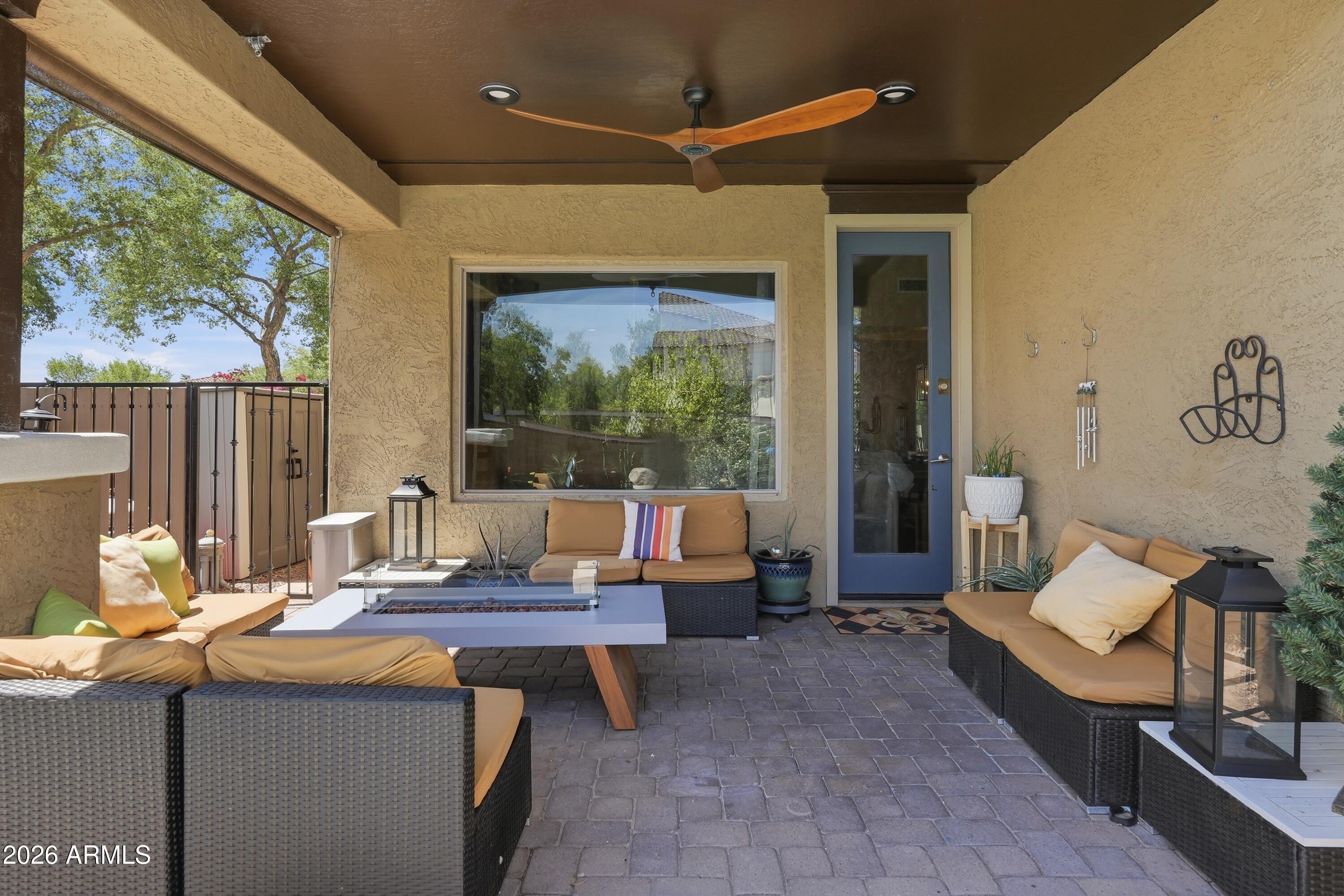 2877 N Heritage Street