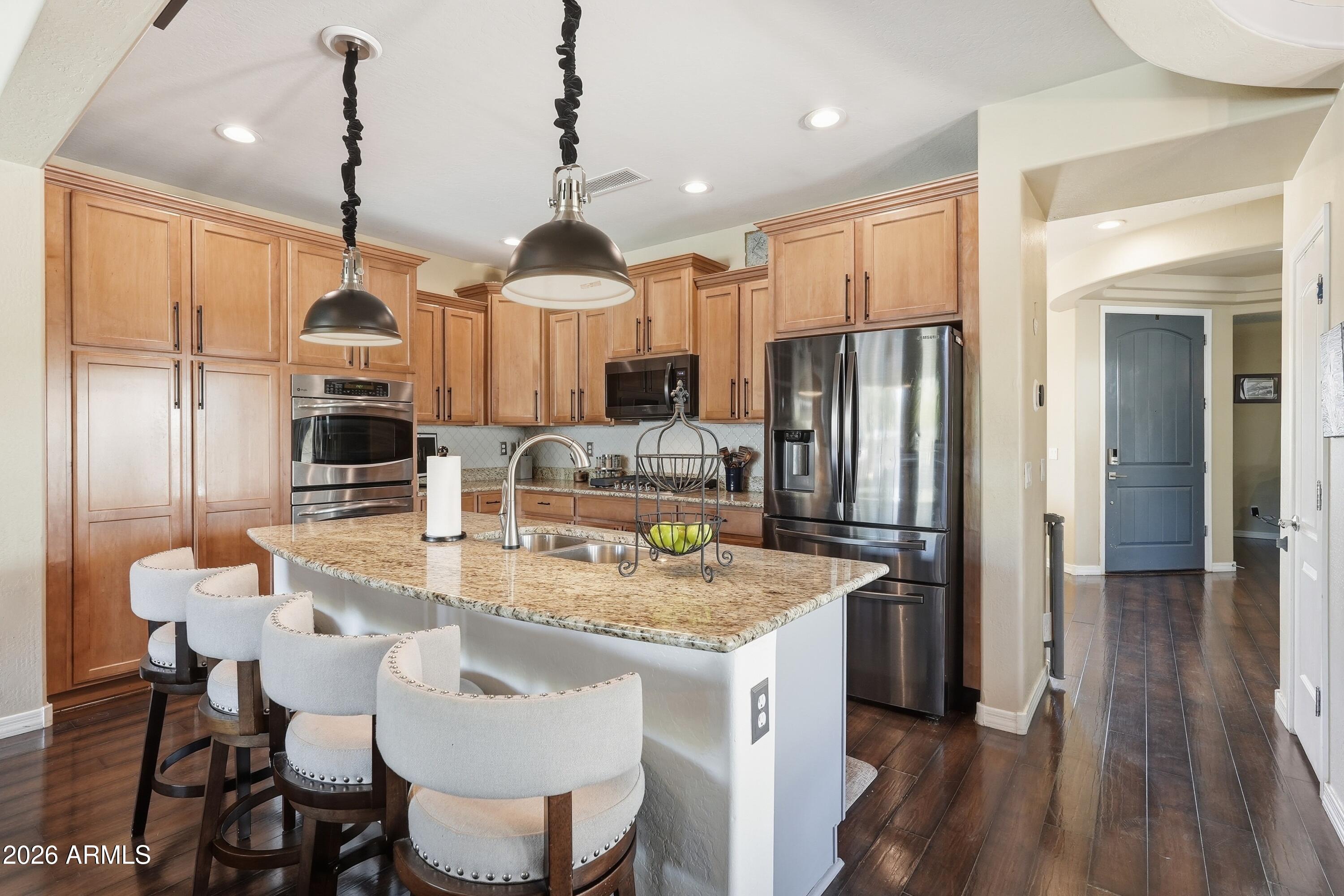 2877 N Heritage Street