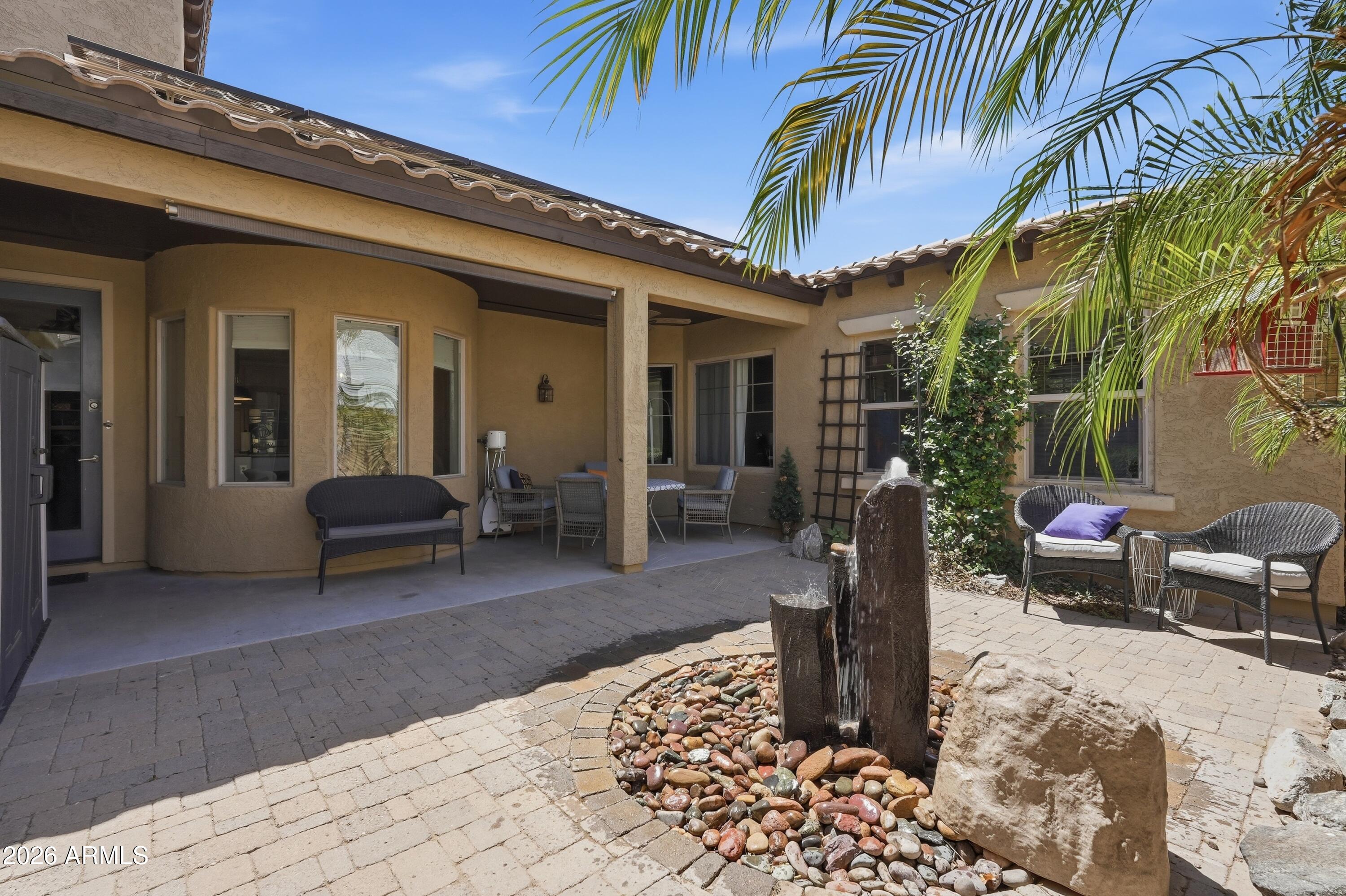 2877 N Heritage Street