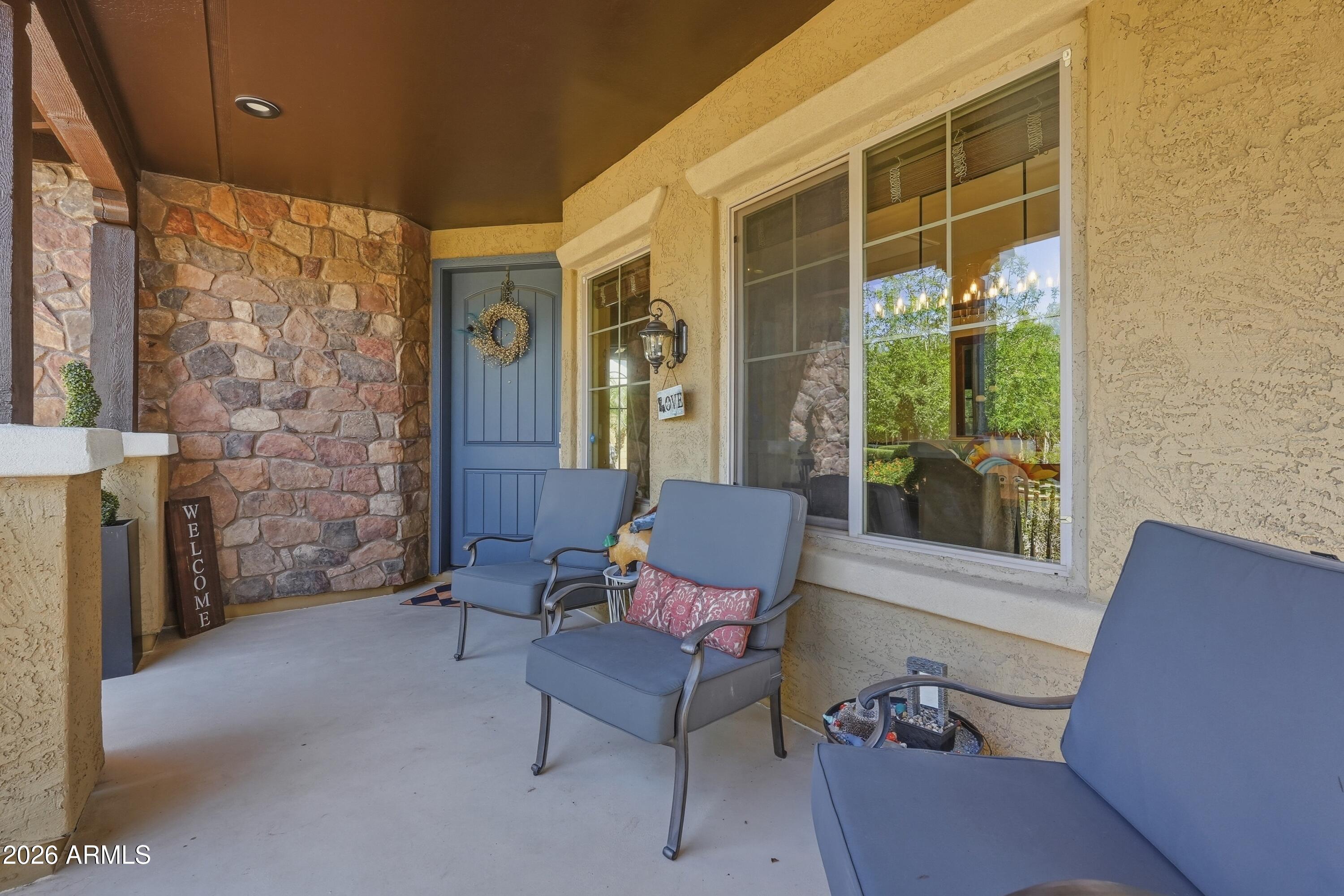 2877 N Heritage Street