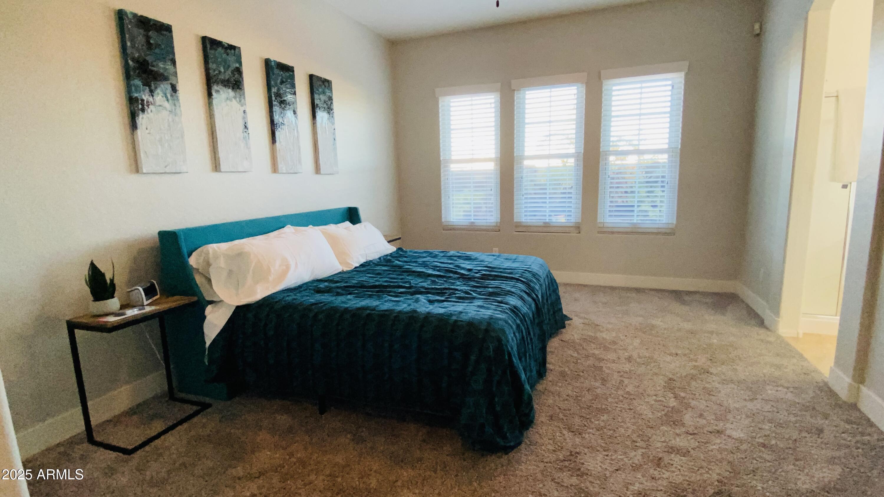 3807 N DENNY Way