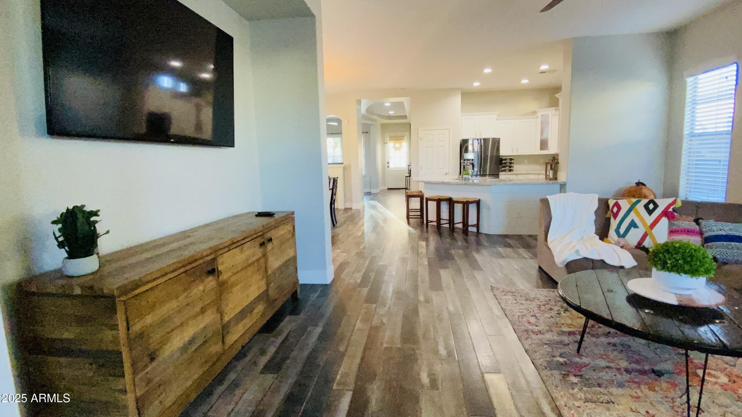 3807 N DENNY Way