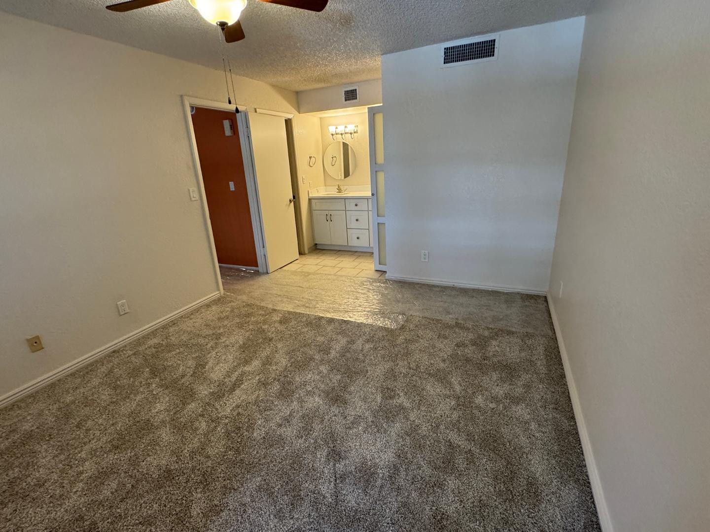 8625 E BELLEVIEW Place 1136