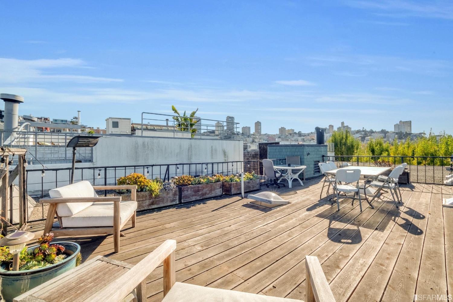 33 Midway Street Unit: 202