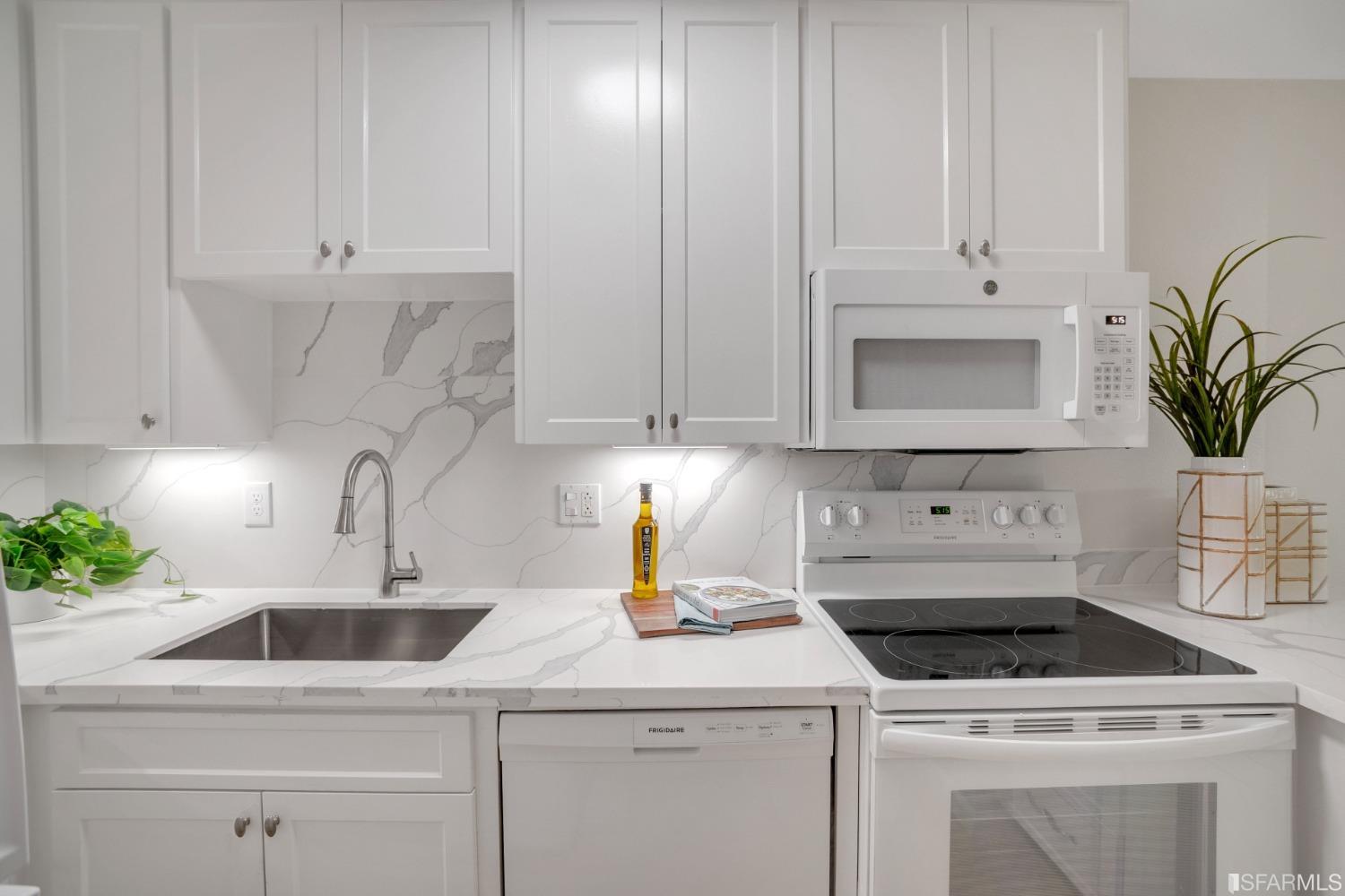 33 Midway Street Unit: 202