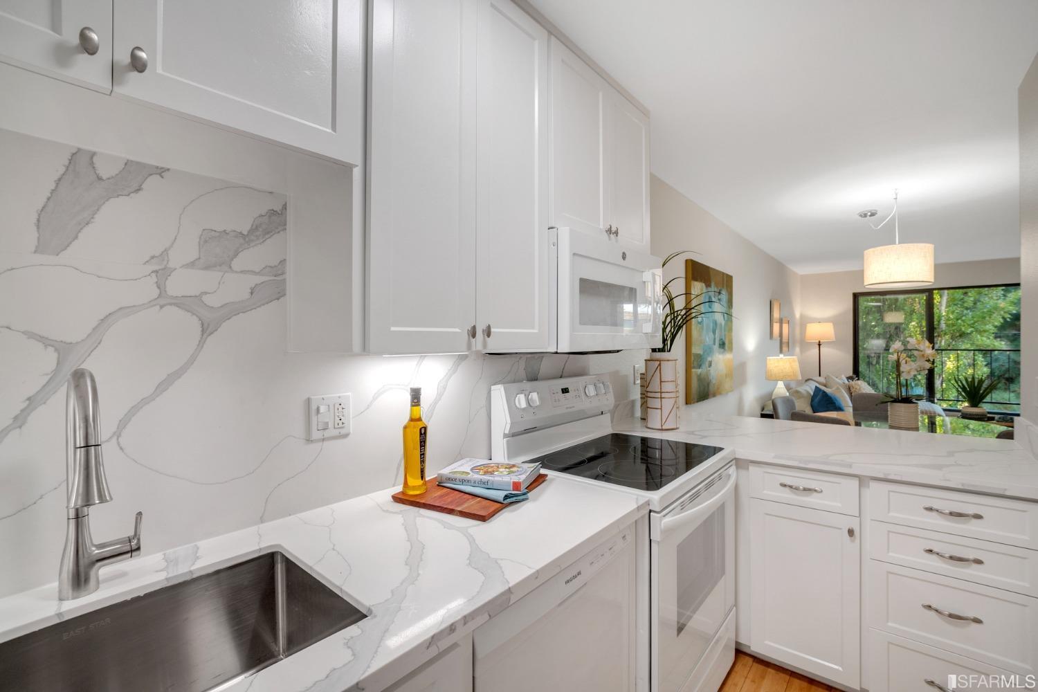 33 Midway Street Unit: 202