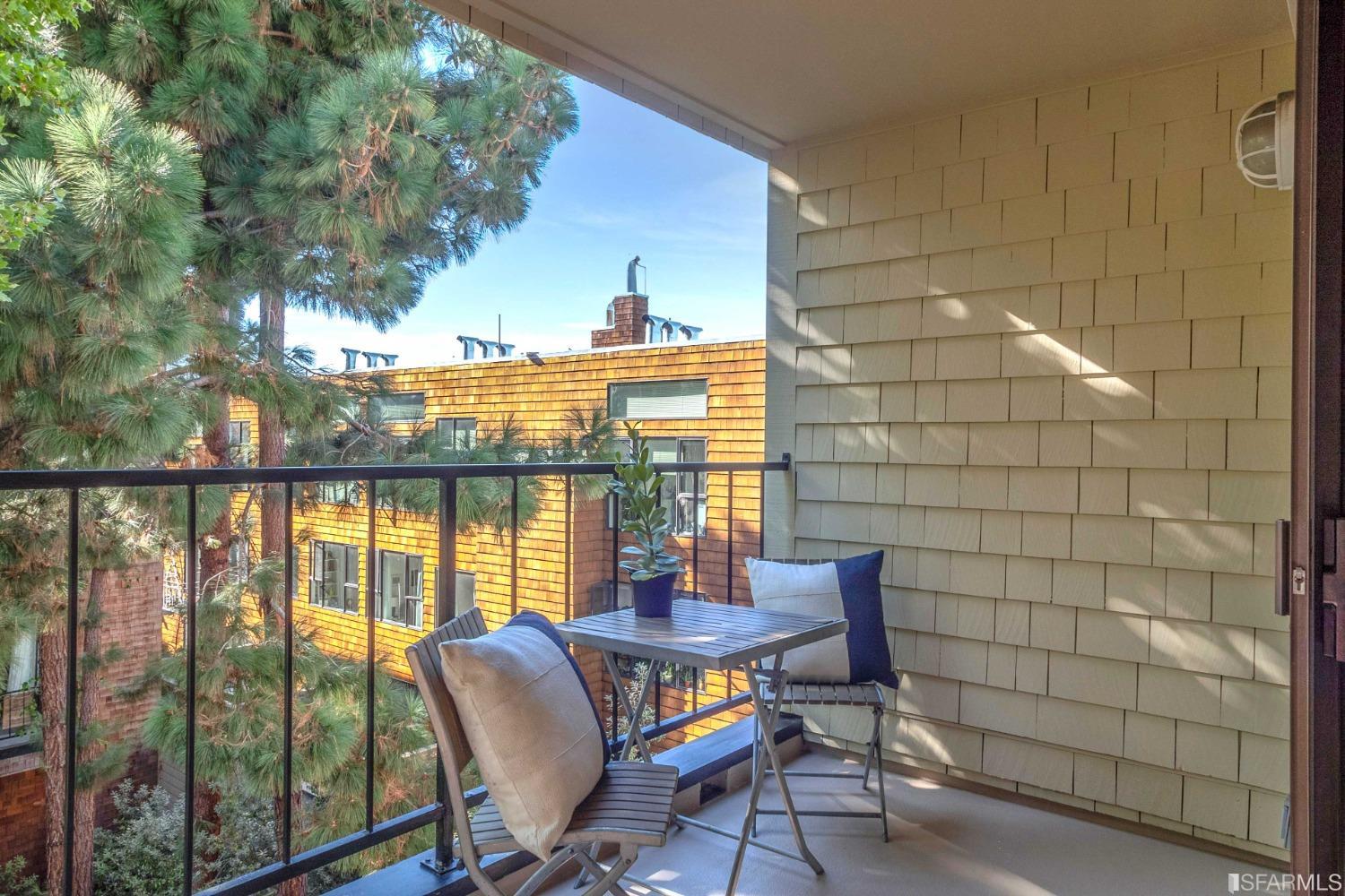 33 Midway Street Unit: 202