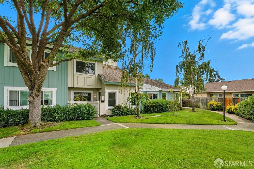 1074 Eagle Lane