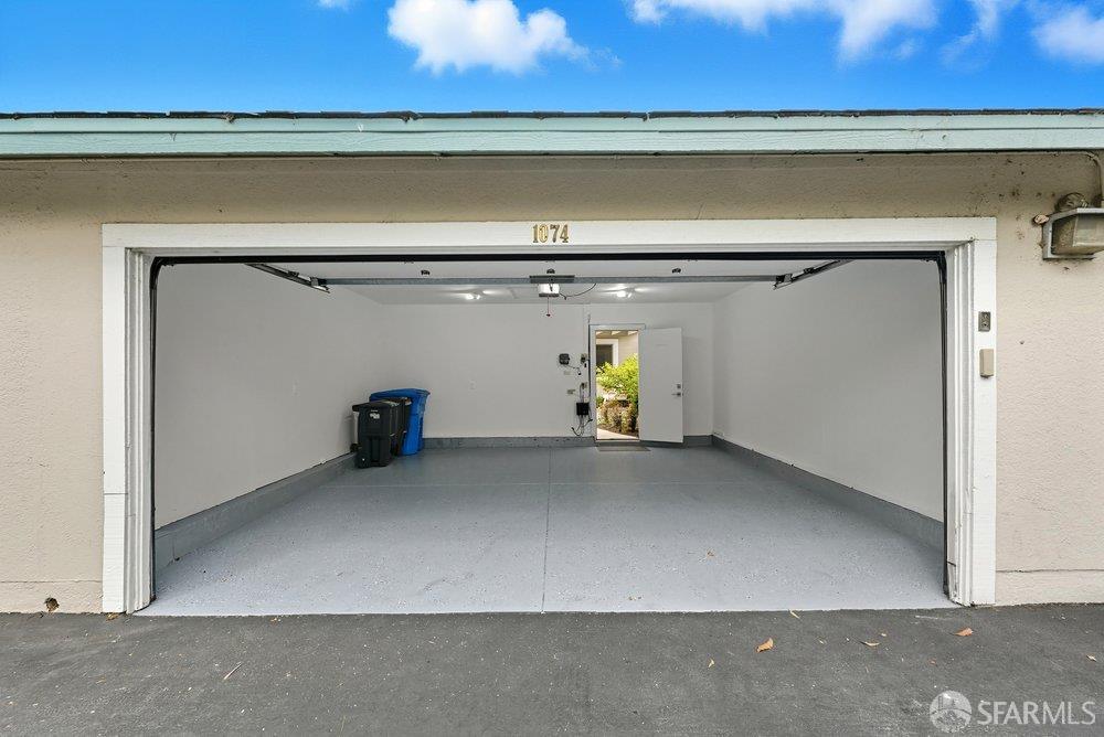 1074 Eagle Lane