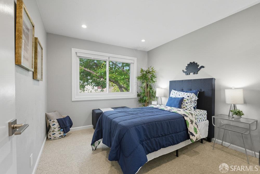 1074 Eagle Lane