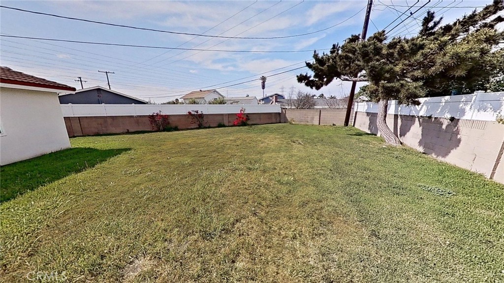 17196 Santa Lucia Street