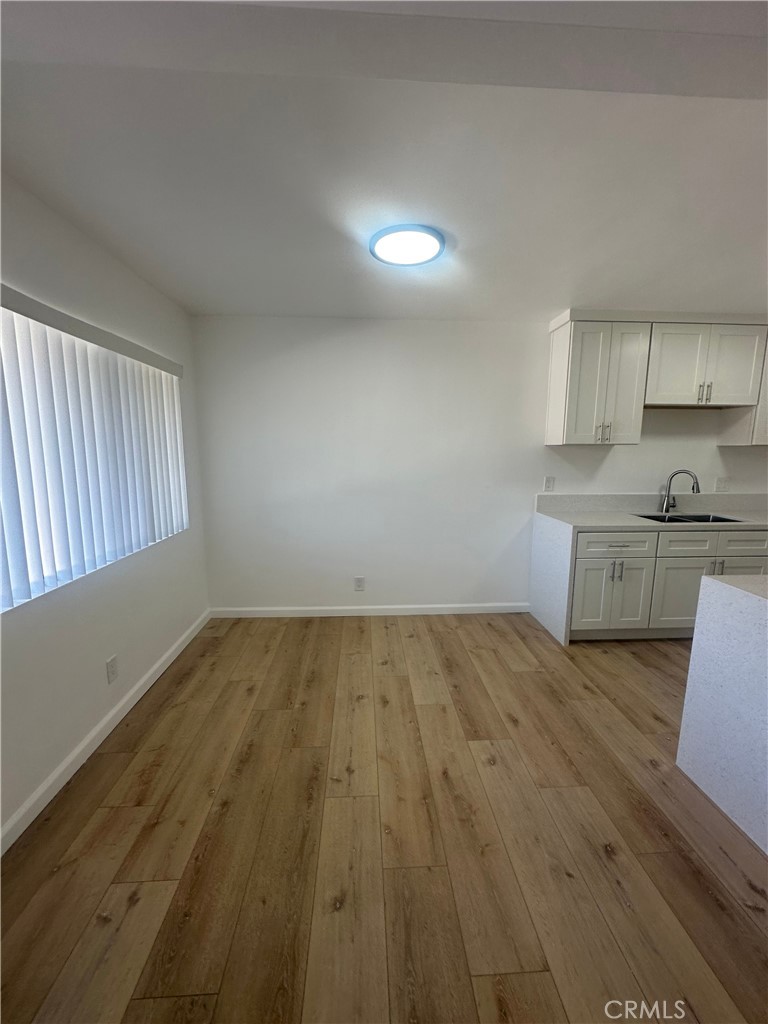 1107 W Broadway 4
