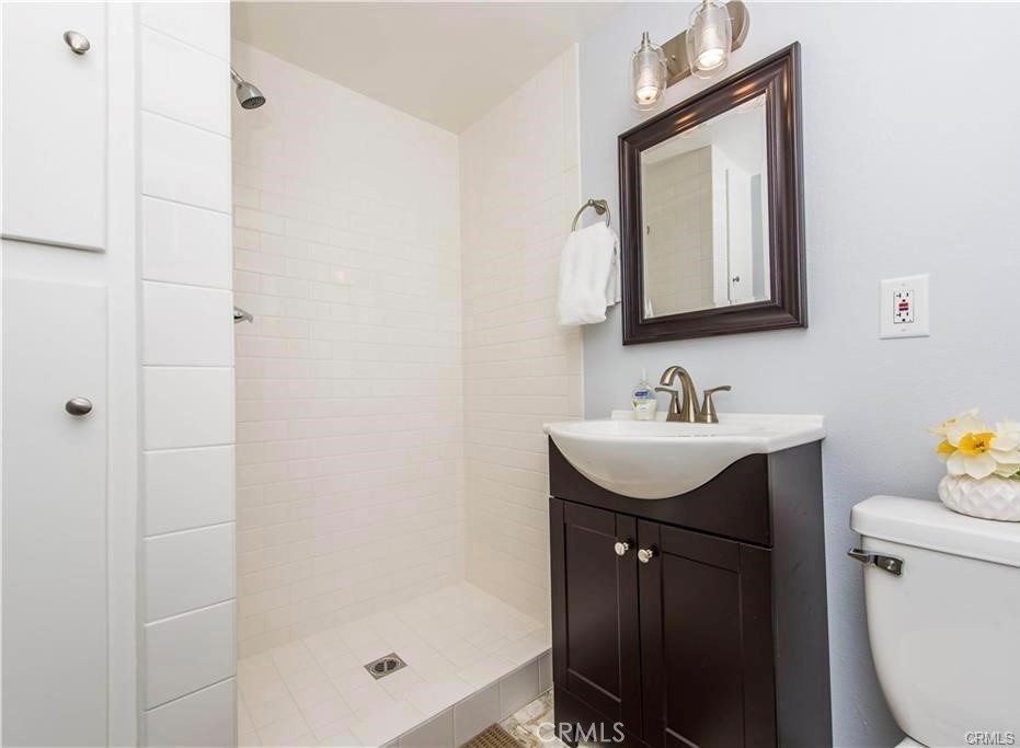 1423 E Beta Place Studio