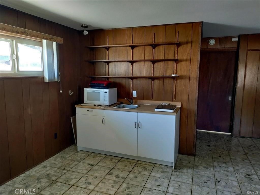 1423 E Beta Place Studio