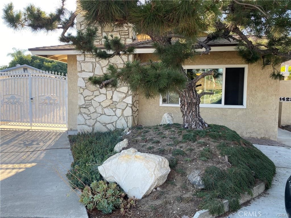 1423 E Beta Place Studio