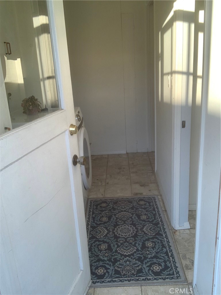 1423 E Beta Place Studio