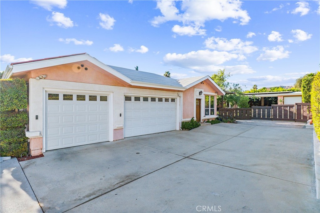 11431 Clybourn