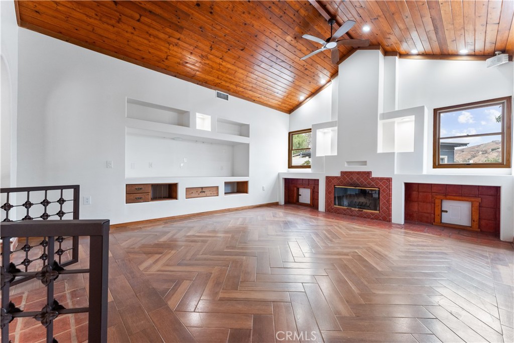 11431 Clybourn