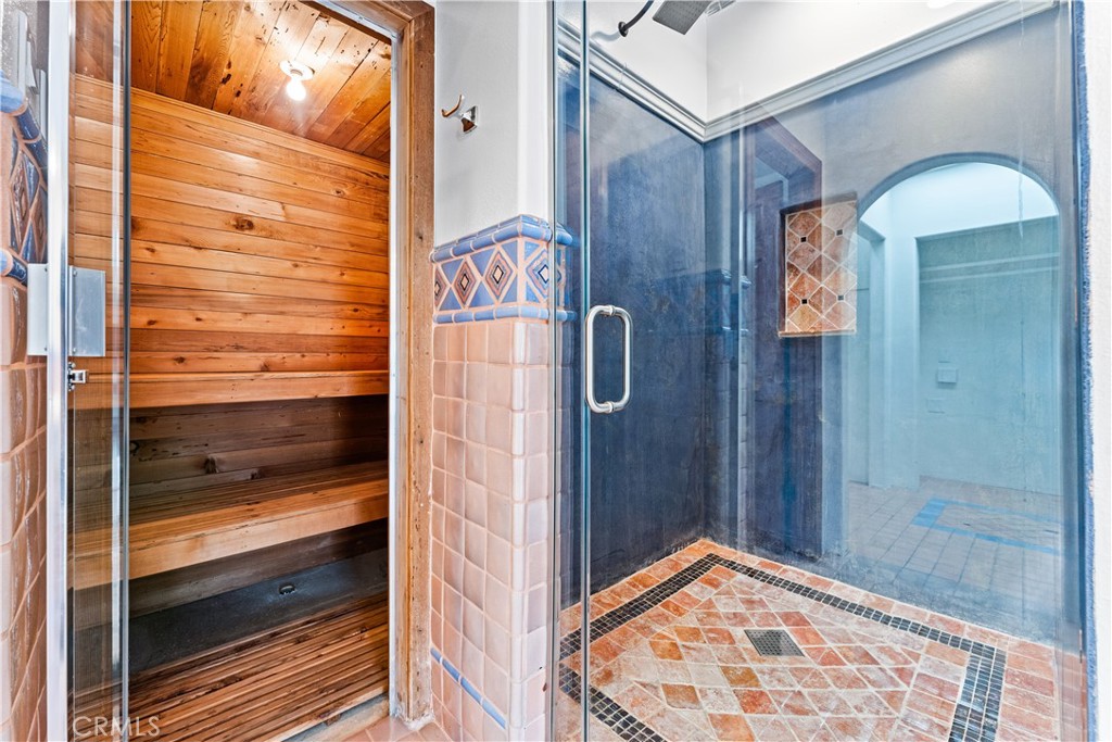 11431 Clybourn