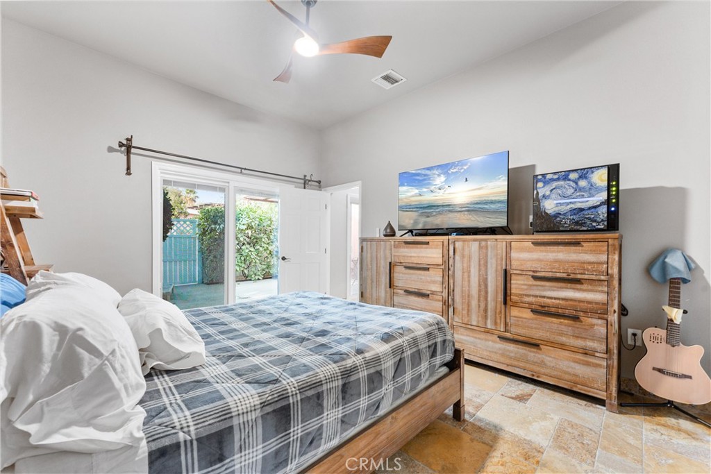 11431 Clybourn