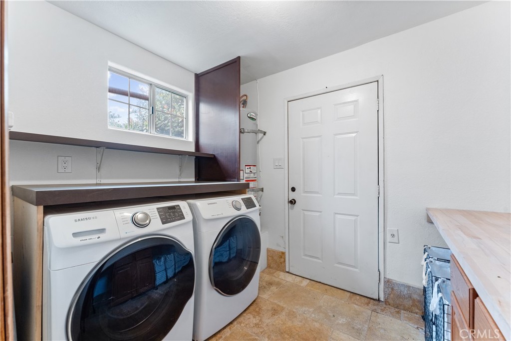 11431 Clybourn