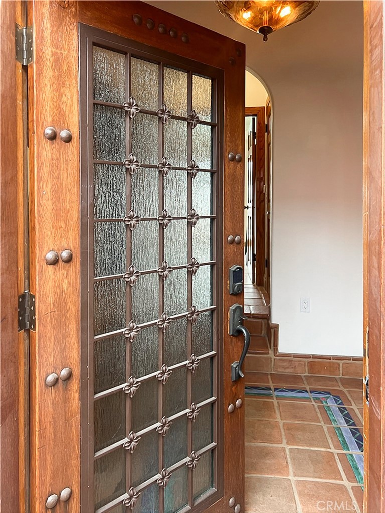 11431 Clybourn