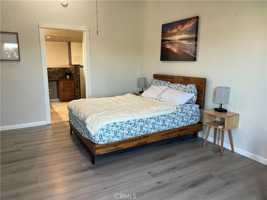 10485 La Sombra Avenue