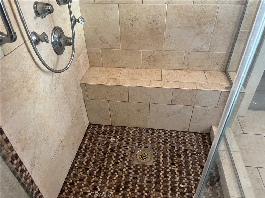 10485 La Sombra Avenue