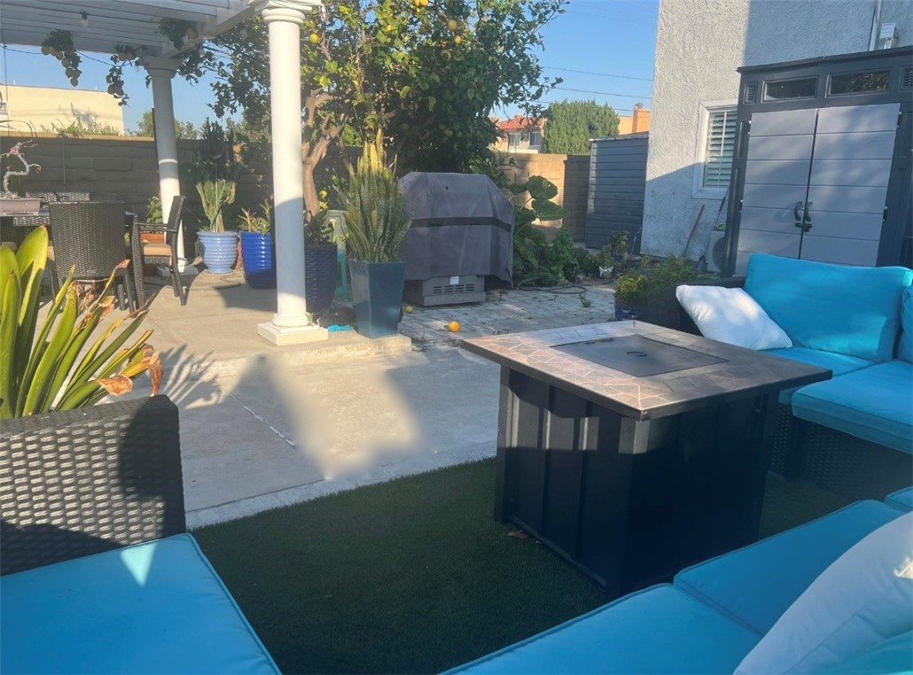 10485 La Sombra Avenue