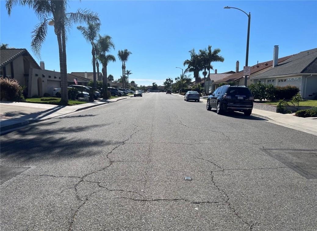 10485 La Sombra Avenue