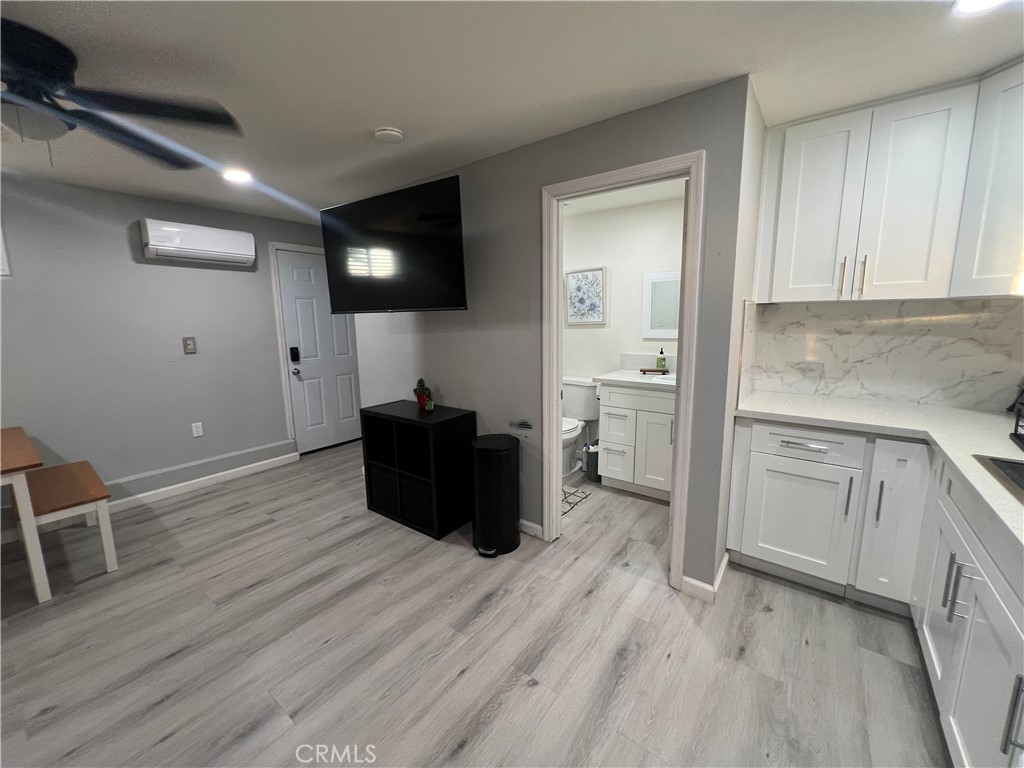 10485 La Sombra Avenue B