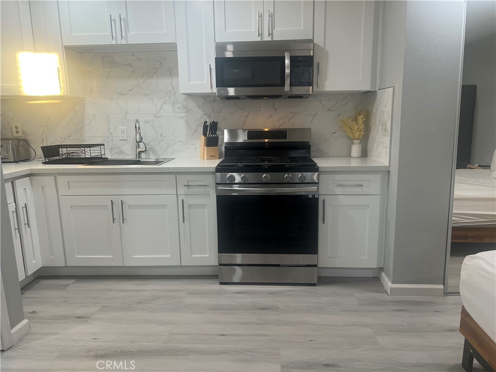 10485 La Sombra Avenue B