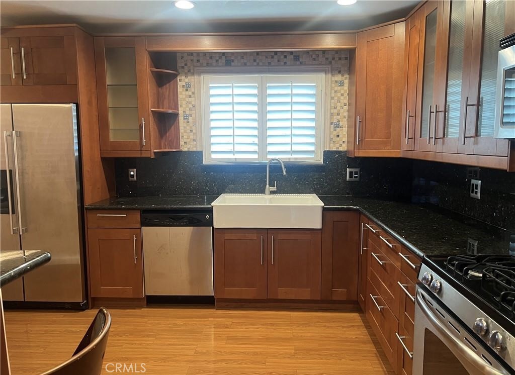 236 S Tustin