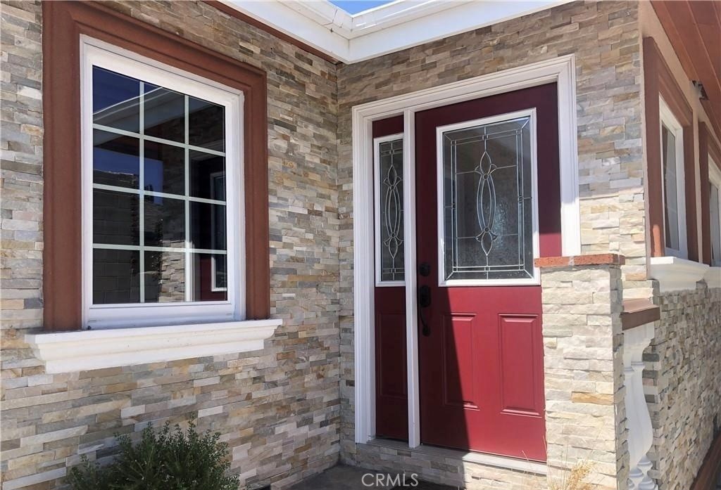 236 S Tustin