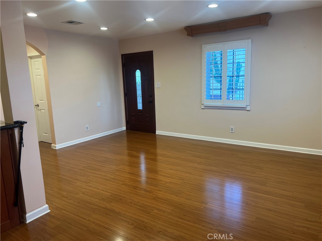 236 S Tustin