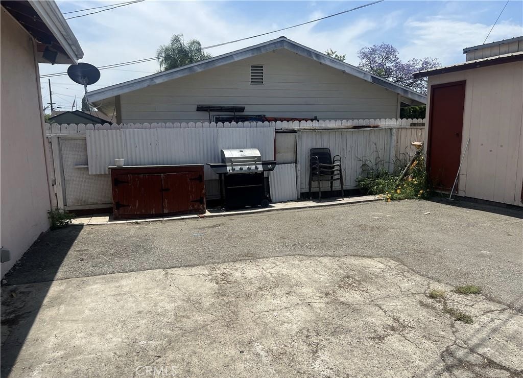 236 S Tustin