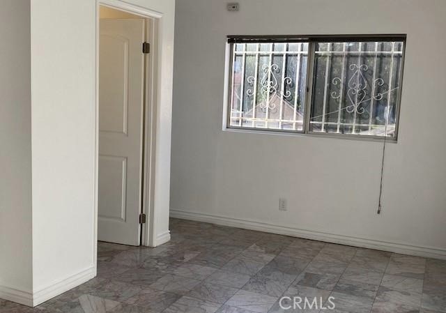 3284 Barham 304
