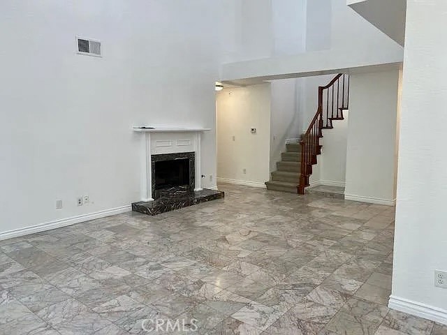 3284 Barham 304